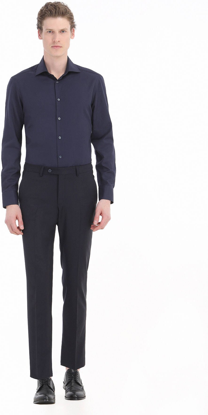 Schlichtes Hemd aus gewebter, klassischer Baumwollmischung mit normaler Passform