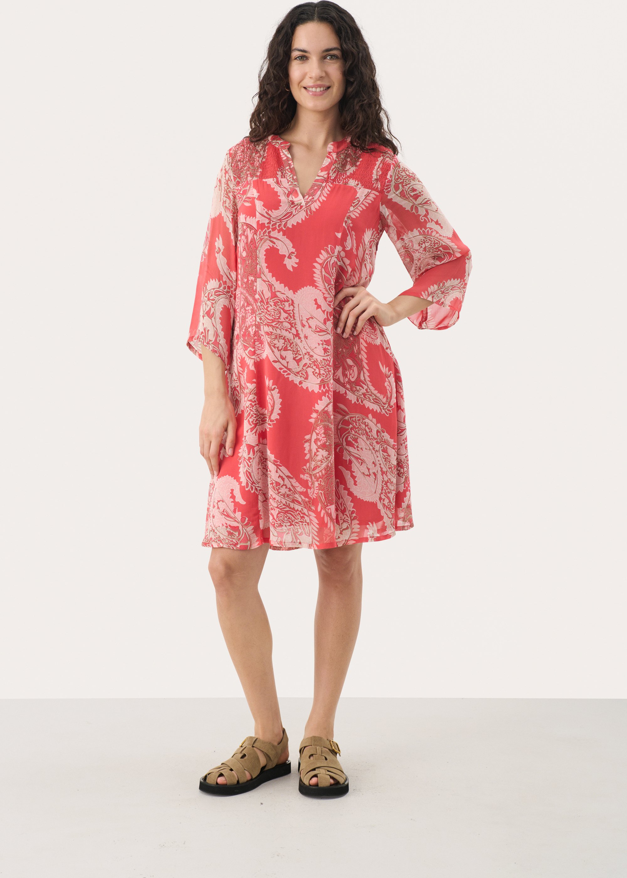 Kleid Gerade Passform red