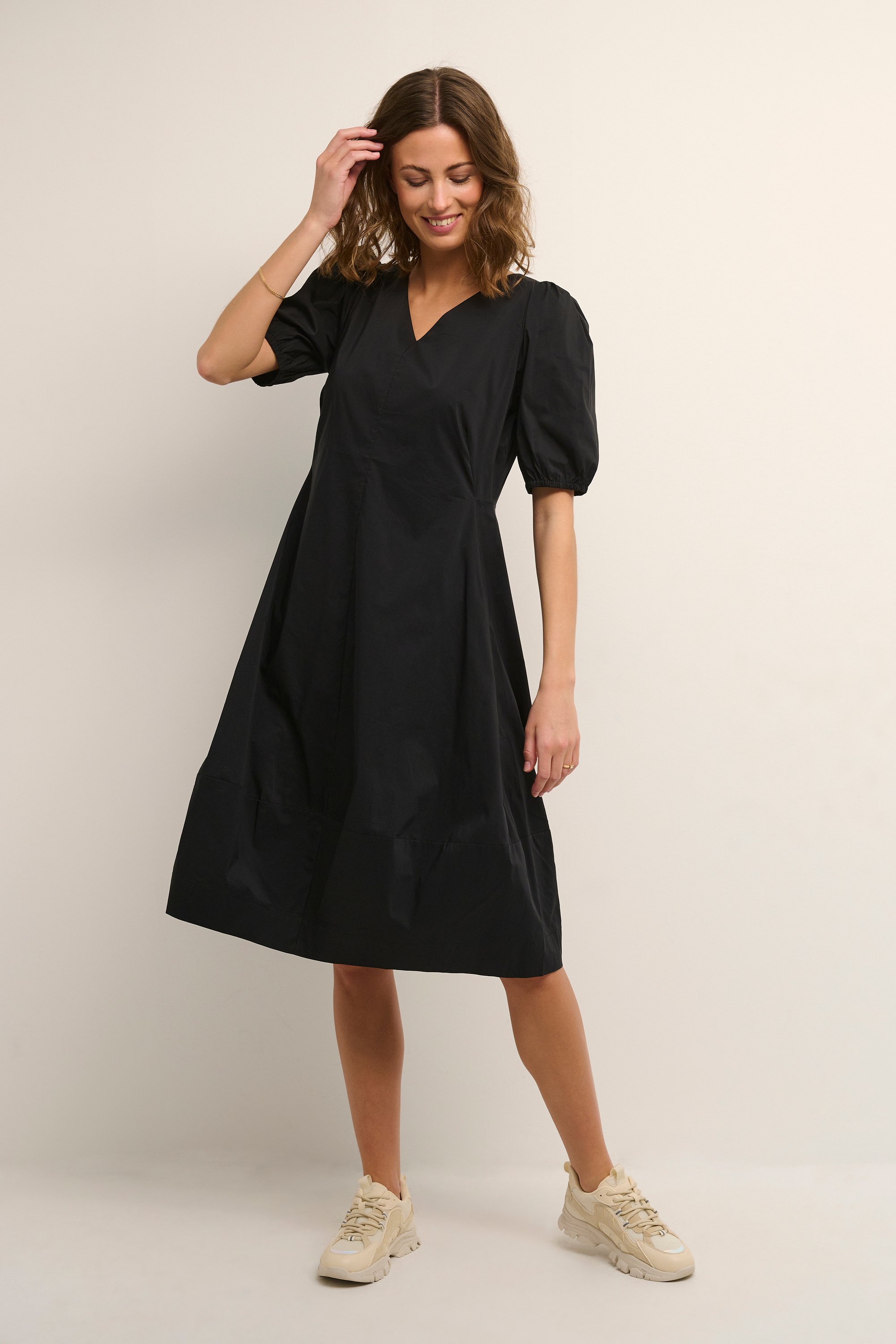 Kleid im legeren Schnitt black