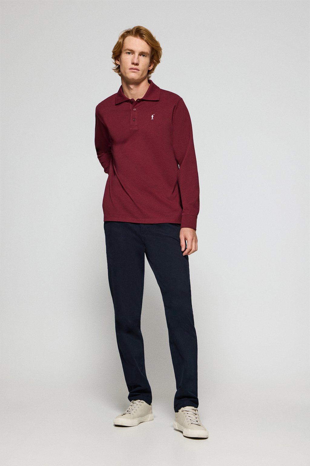 Langärmliges Poloshirt granatrot mit drei Knöpfen und Rigby Go-Logo