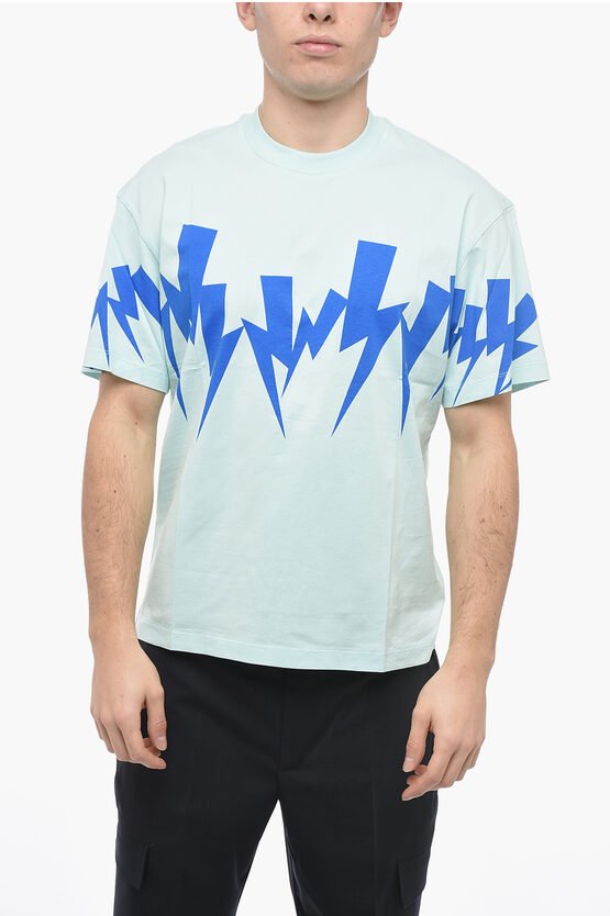 Slim Fit JUMBLED BOLT Rundhals-T-Shirt in Hellblau