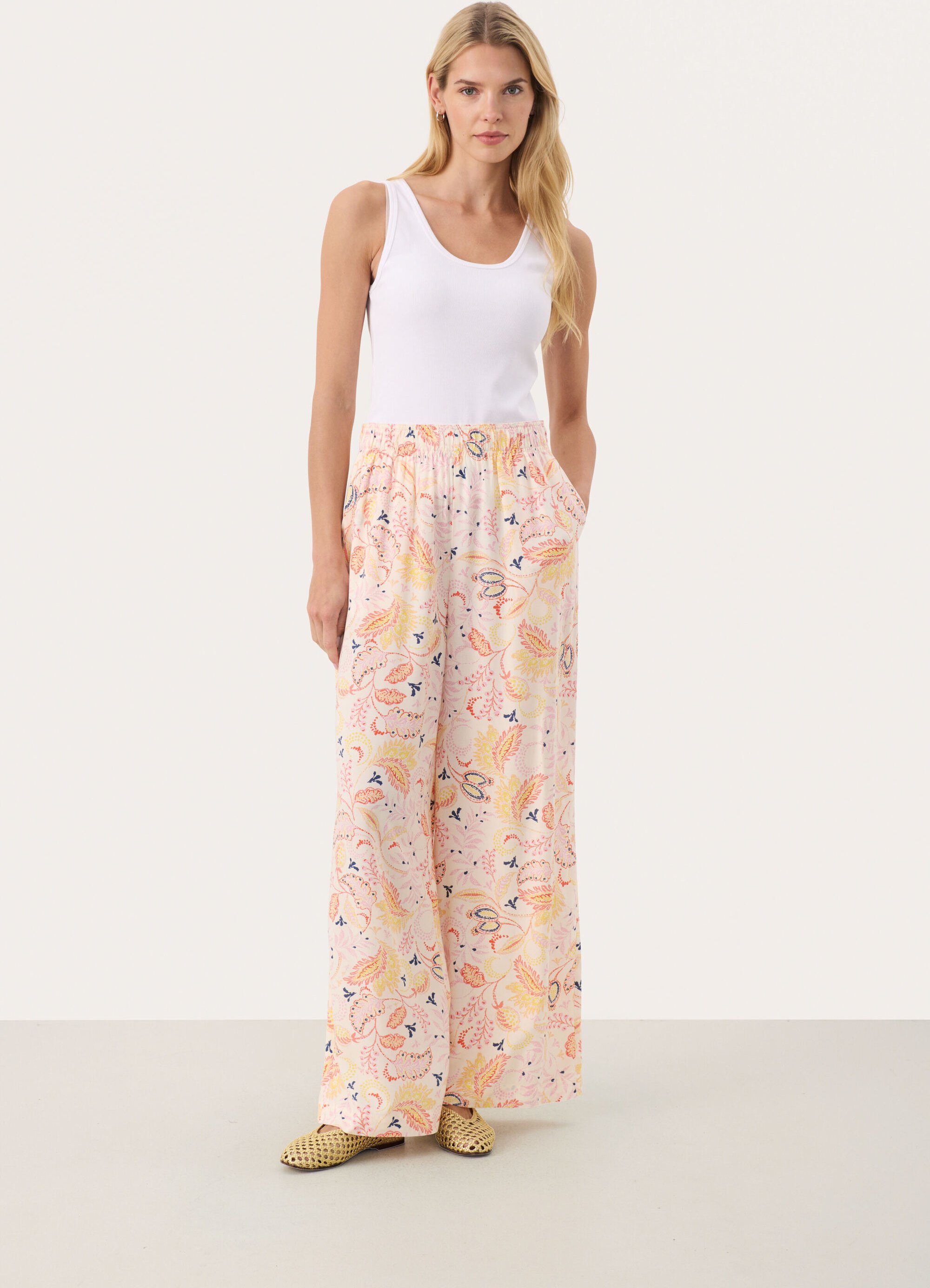 Thumbnail - Casual Hose Easy fit Multi Paisley Print multicolour