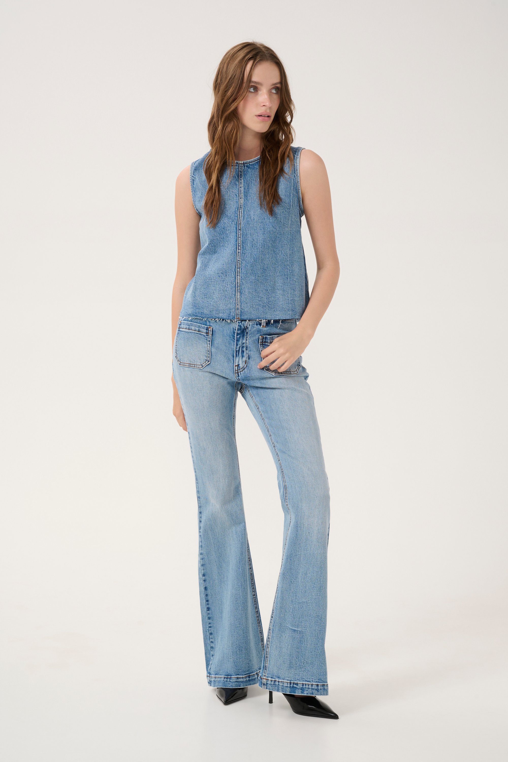 Ärmellose Bluse Box fit light blue