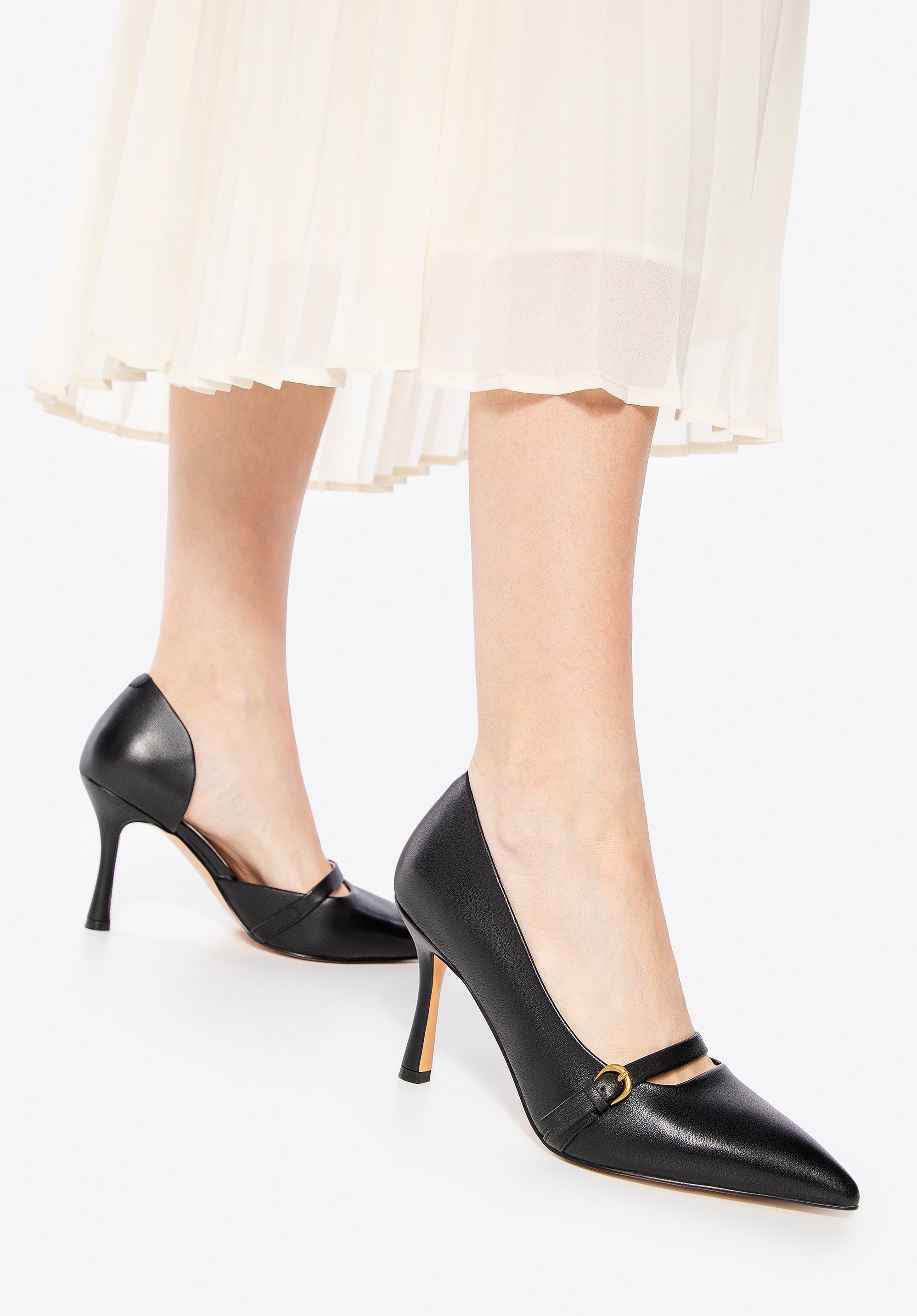 Wittchen Damen-Pumps aus Leder mit Riemen, Schwarz, Naturleder