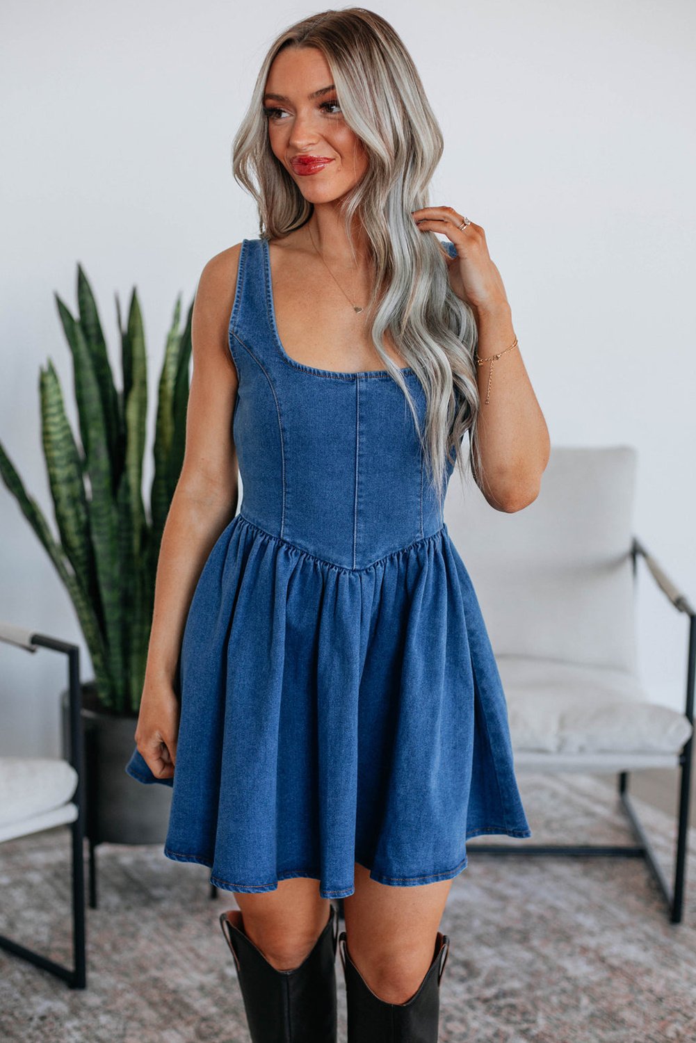 Denim Mini-Kleid mit Schleifenrücken
