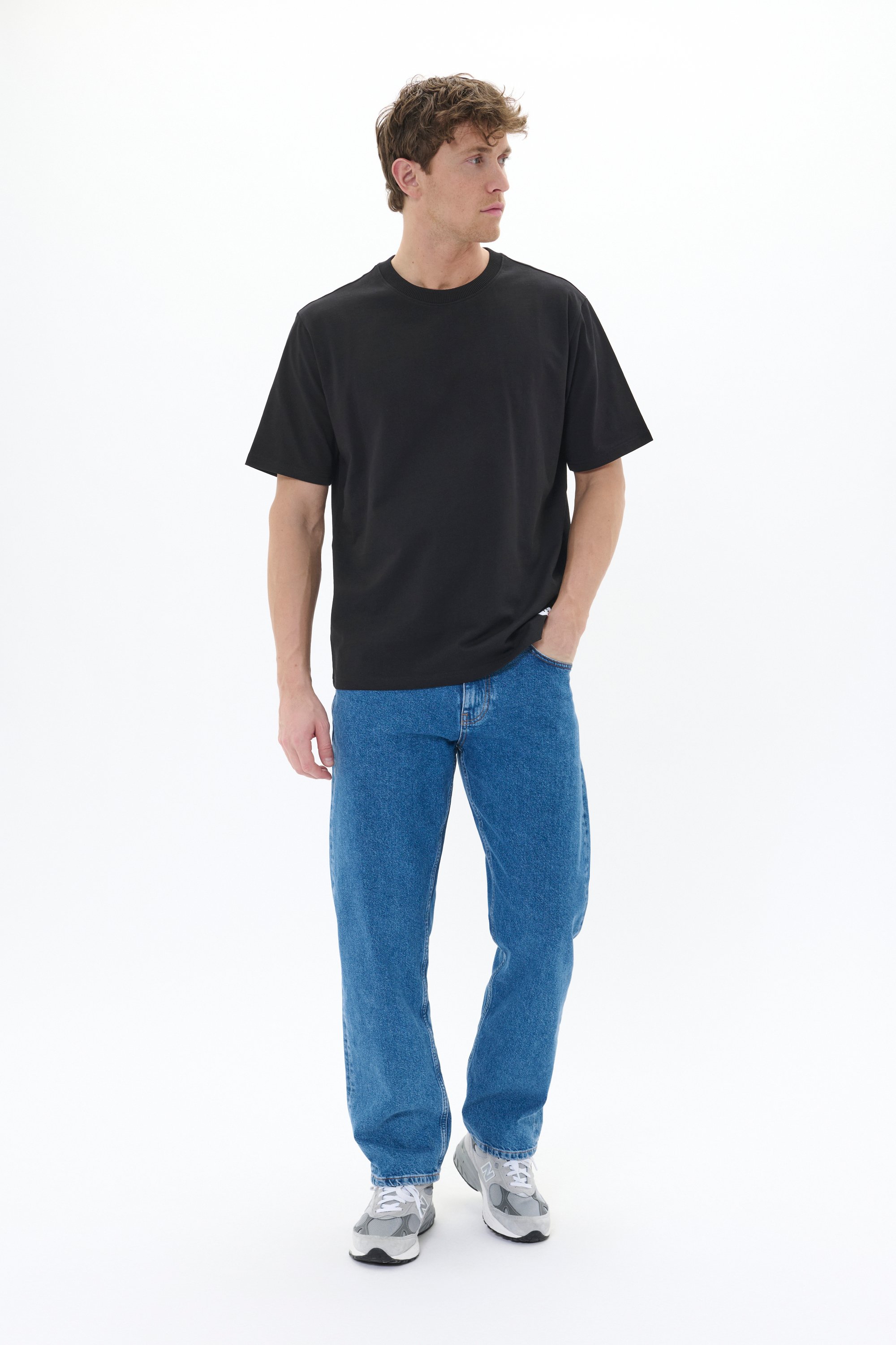 Thumbnail - T-shirt Relaxed fit black