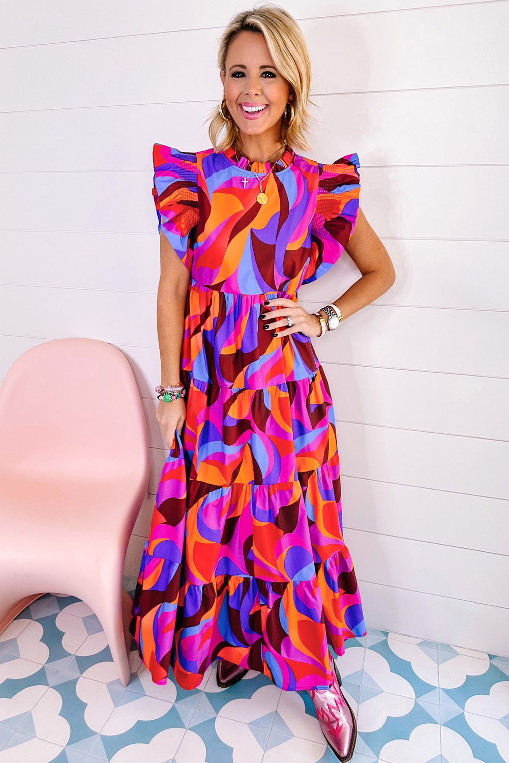 Oranges abstraktes bedrucktes hoch tailliertes Rüschenshirt langes Kleid