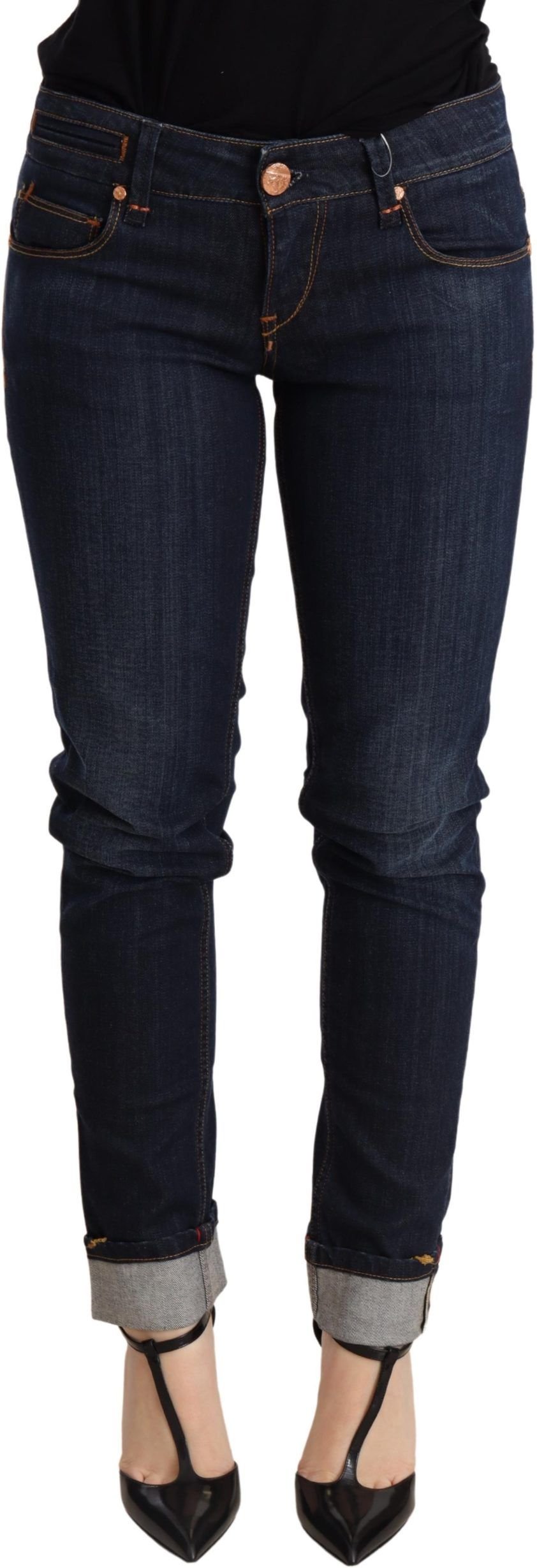 Acht Skinny Jeans Dunkler Waschen