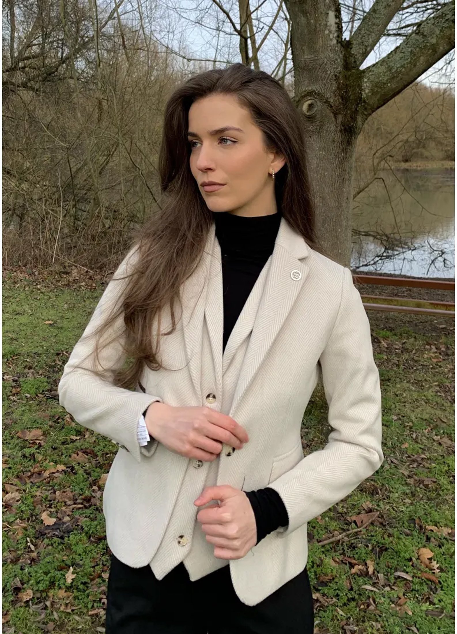 Cremefarbenes 2-teiliges Set aus Blazer und Weste aus Wollmischung und Tweed für Damen
