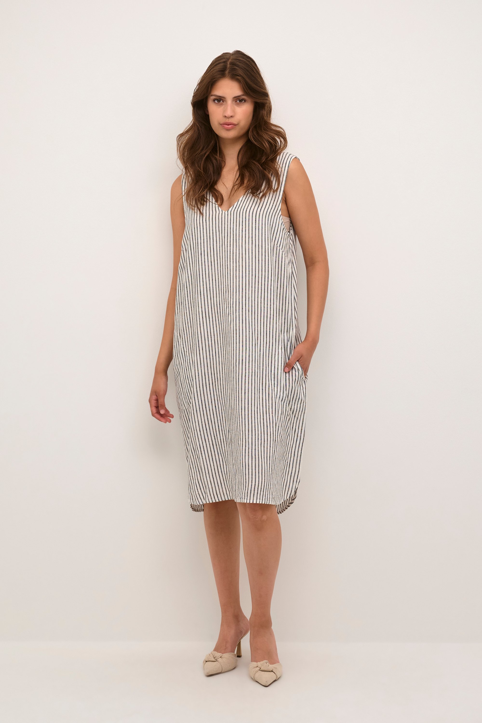 Kleid Loose fit white black