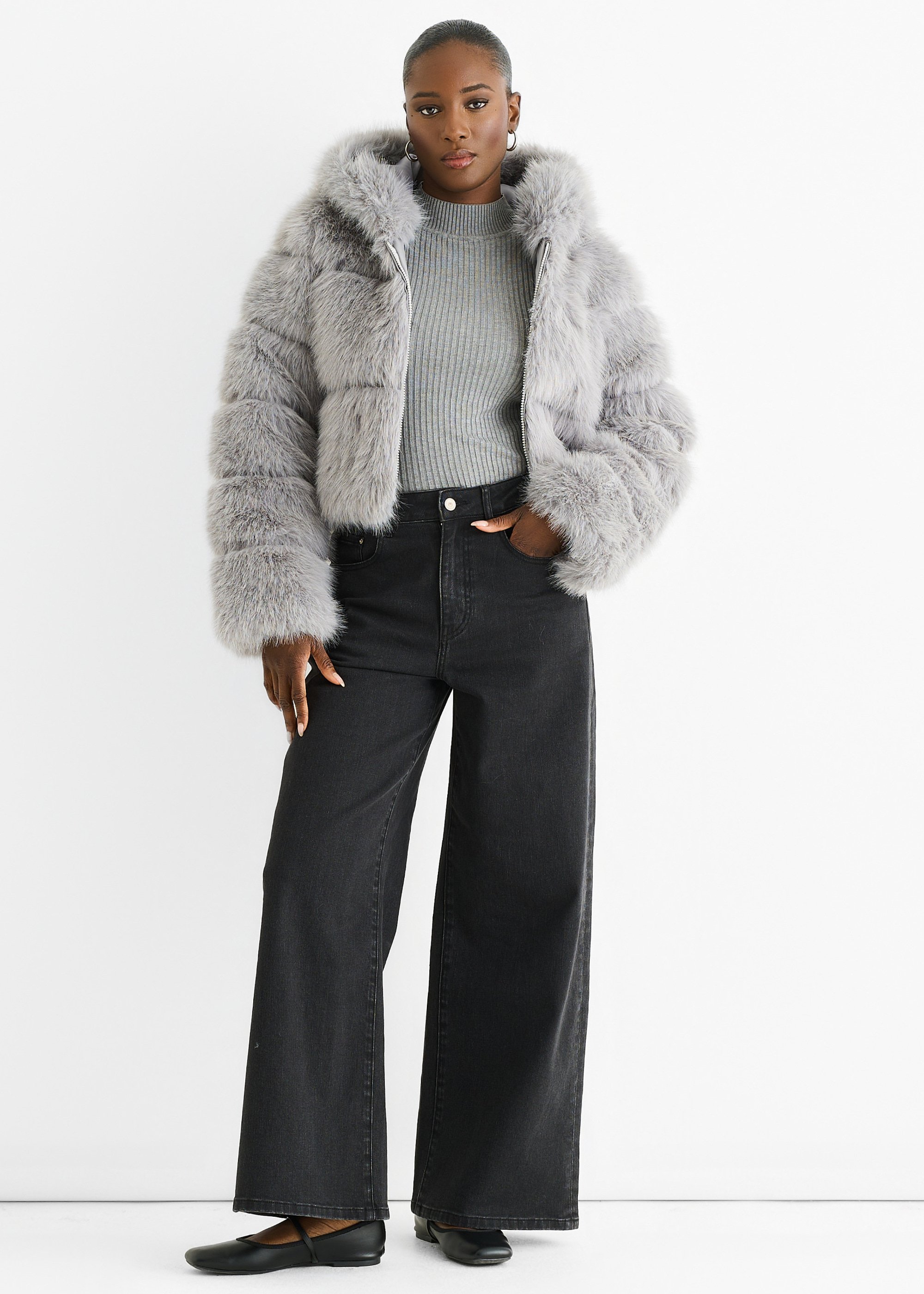 Hellgraue Panel-Fake-Fur-Jacke mit Reißverschluss vorne