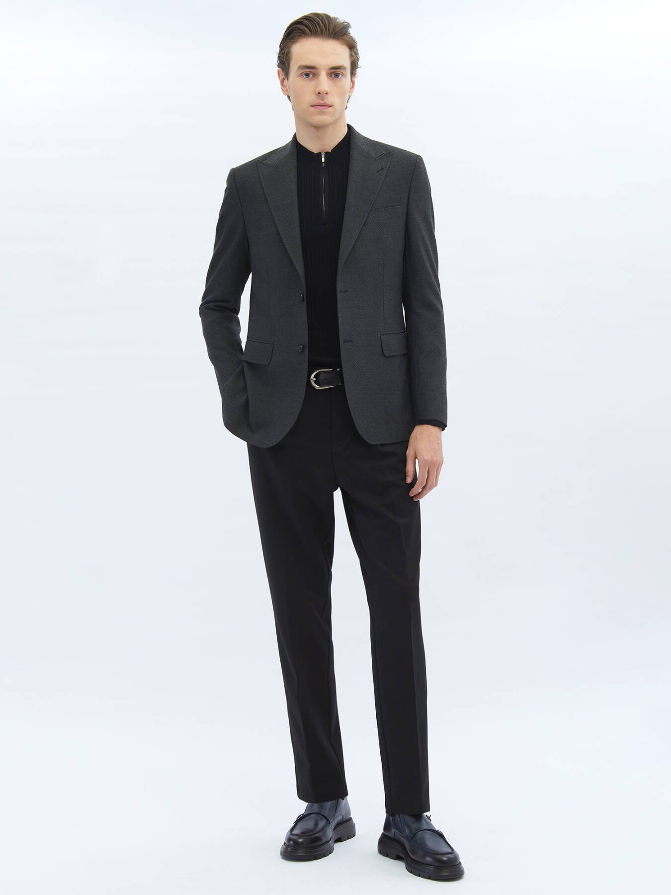 Gemusterte, umweltfreundliche Jacke mit moderner Passform