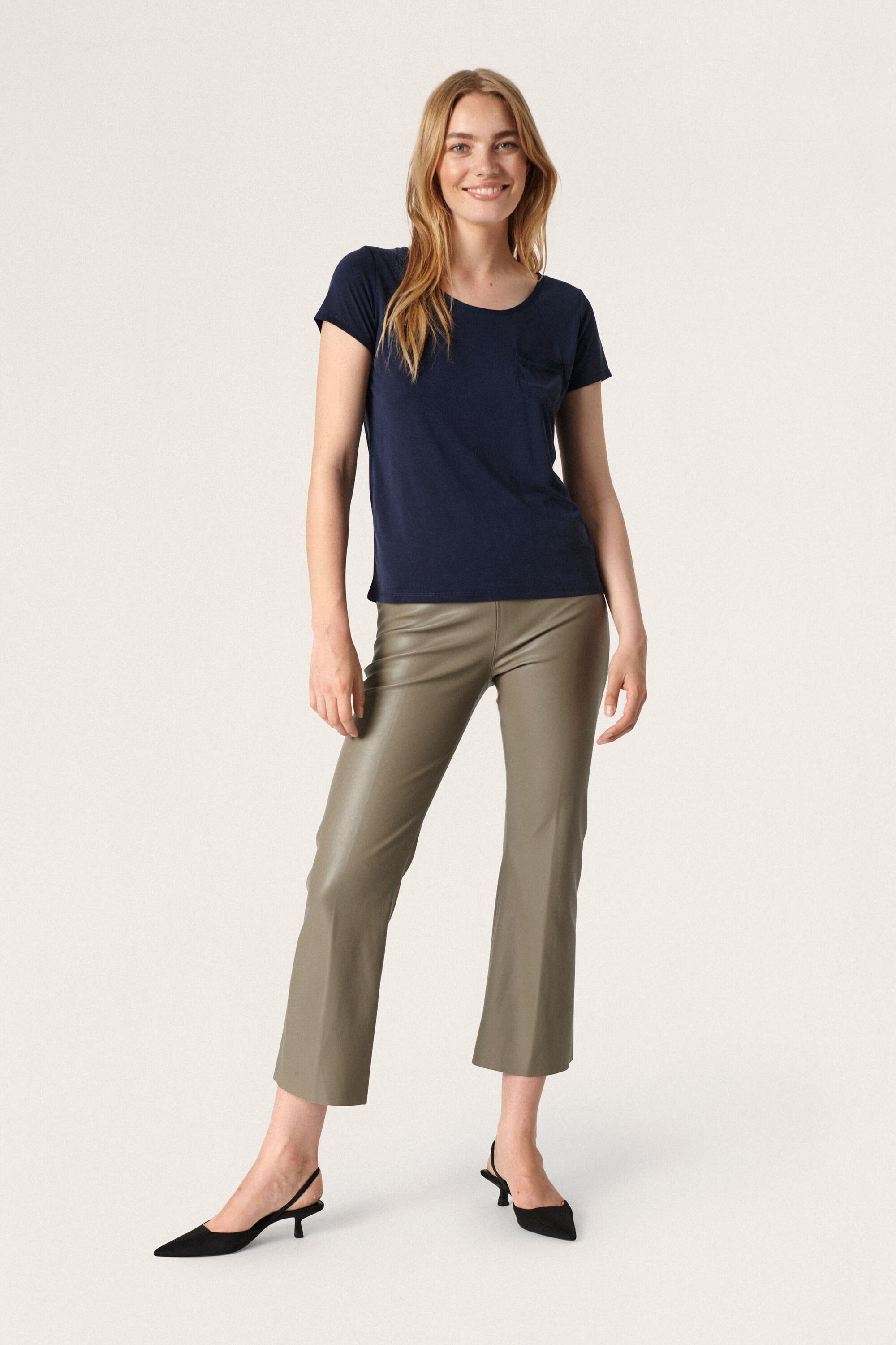 T-shirt Gerade Passform navy blue