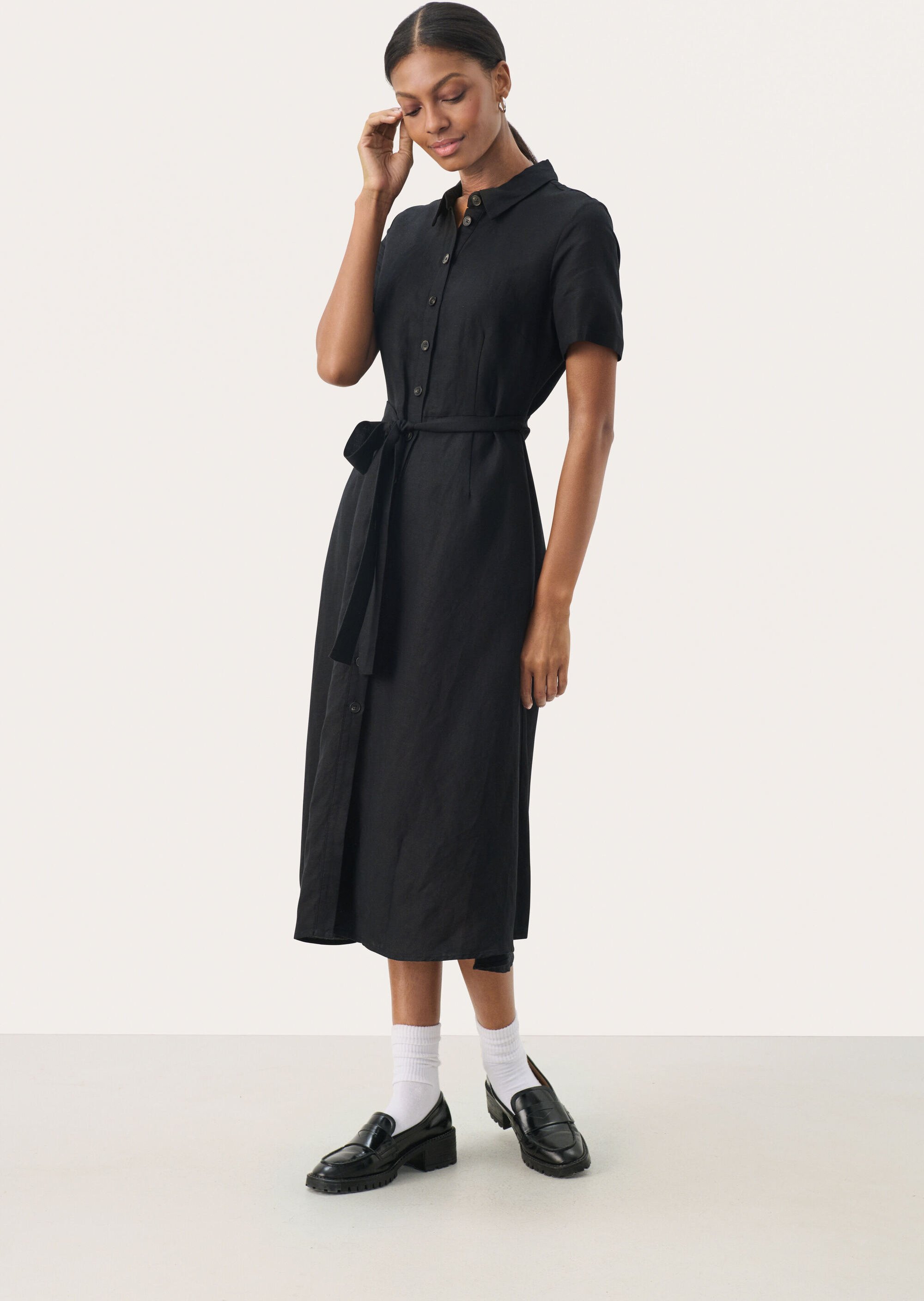 Kleid Gerade Passform black