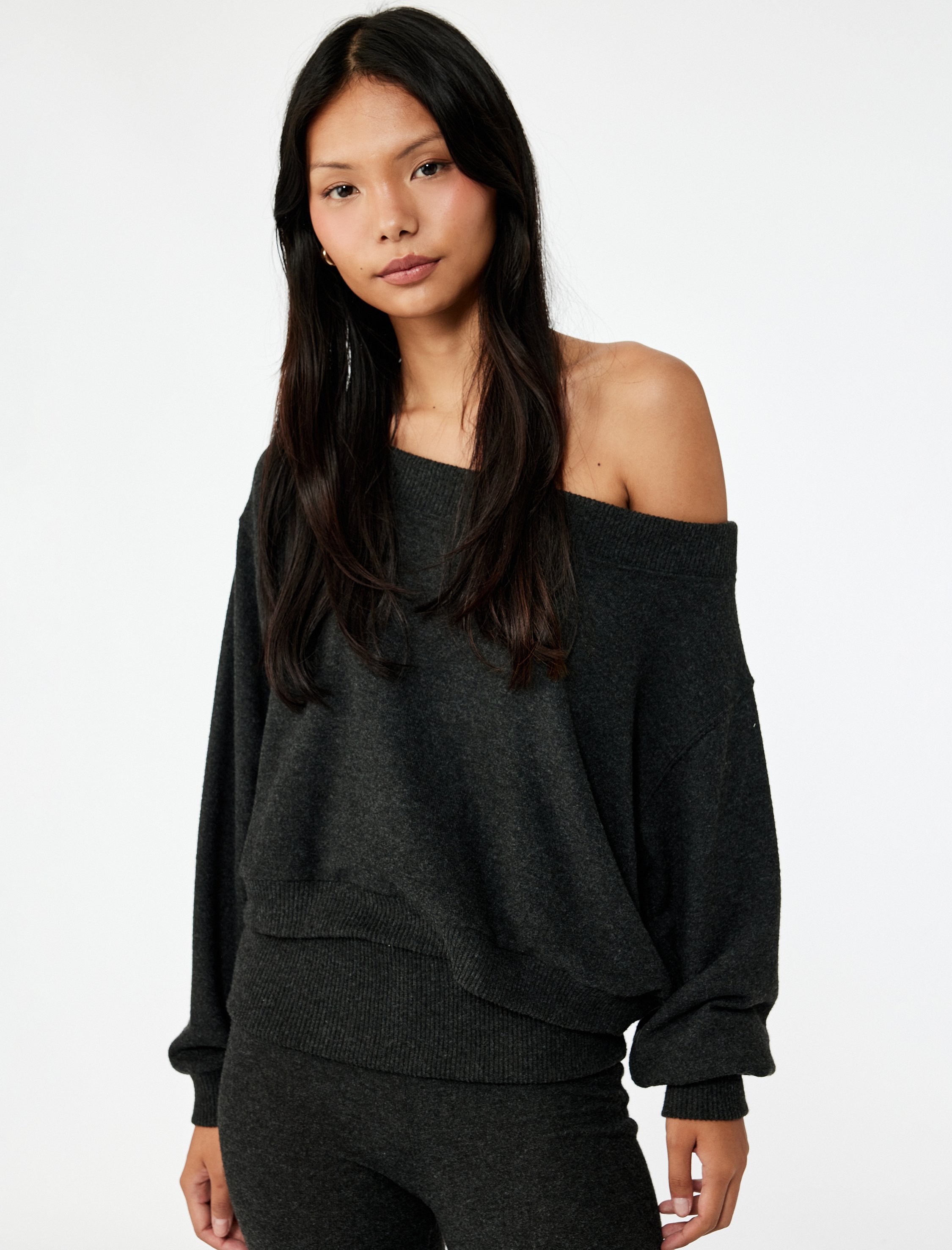 Koton TSHIRT LS Off-Shoulder Langarm Crop Top