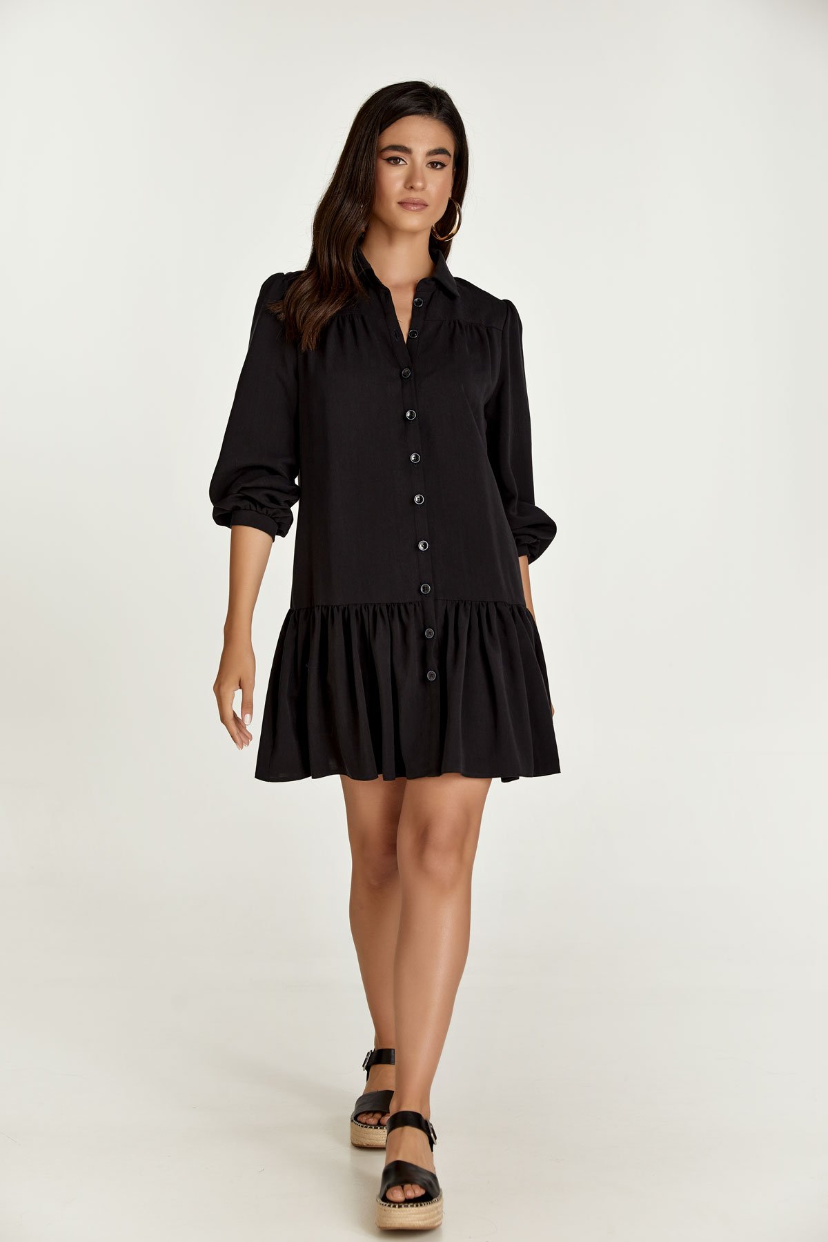 Thumbnail - Schwarzes Tencel-Kleid mit Knöpfen