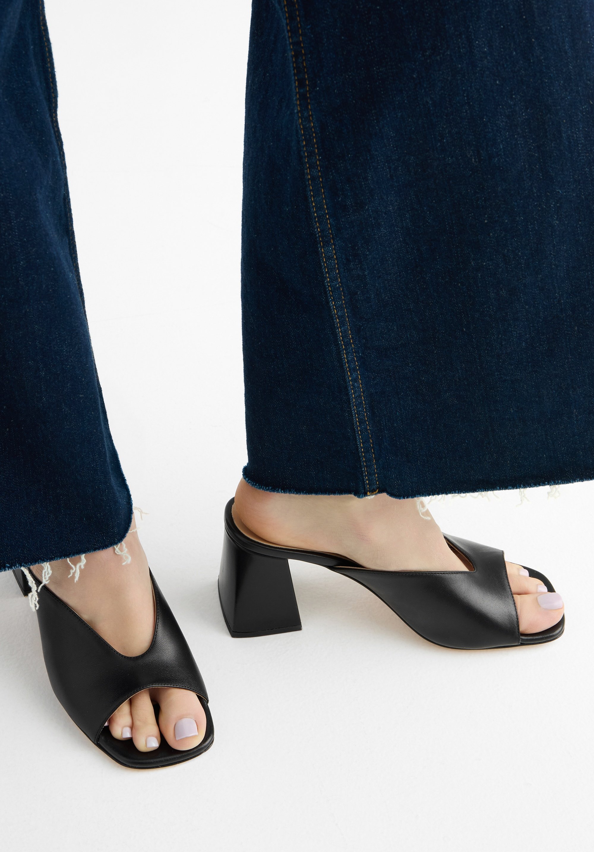 Wittchen Damen-Pantoletten aus echtem Leder mit Absatz, schwarz