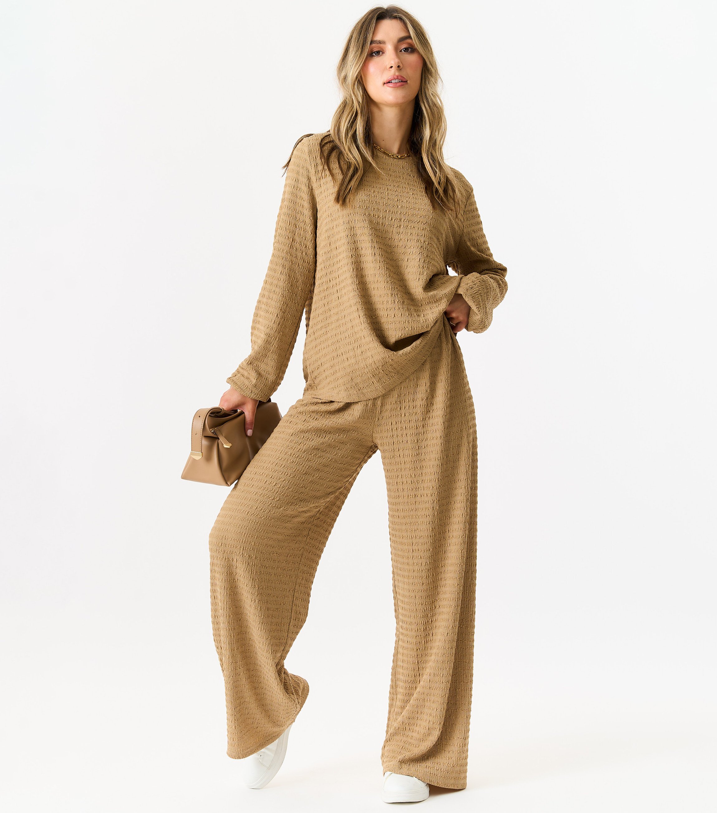 Texturiertes Oberteil mit langen Ärmeln und Übergröße