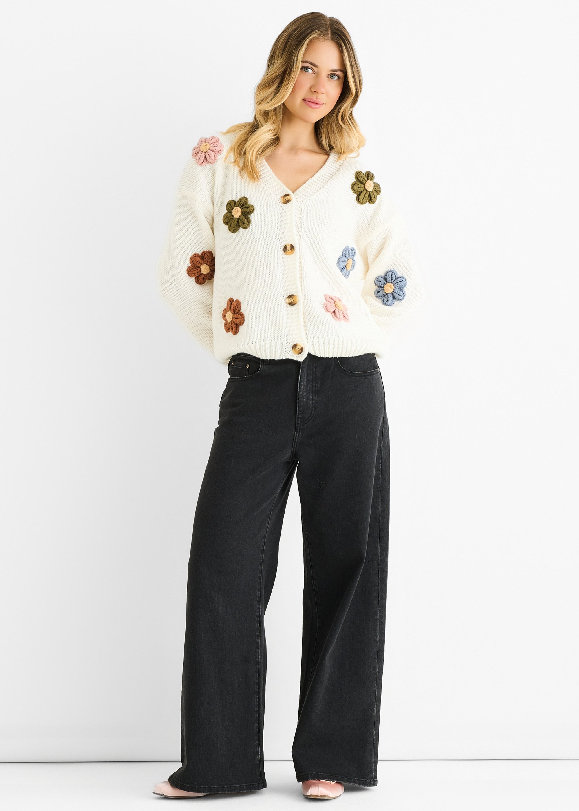 Creme 3D Kontrast Blüten Häkel-Cardigan