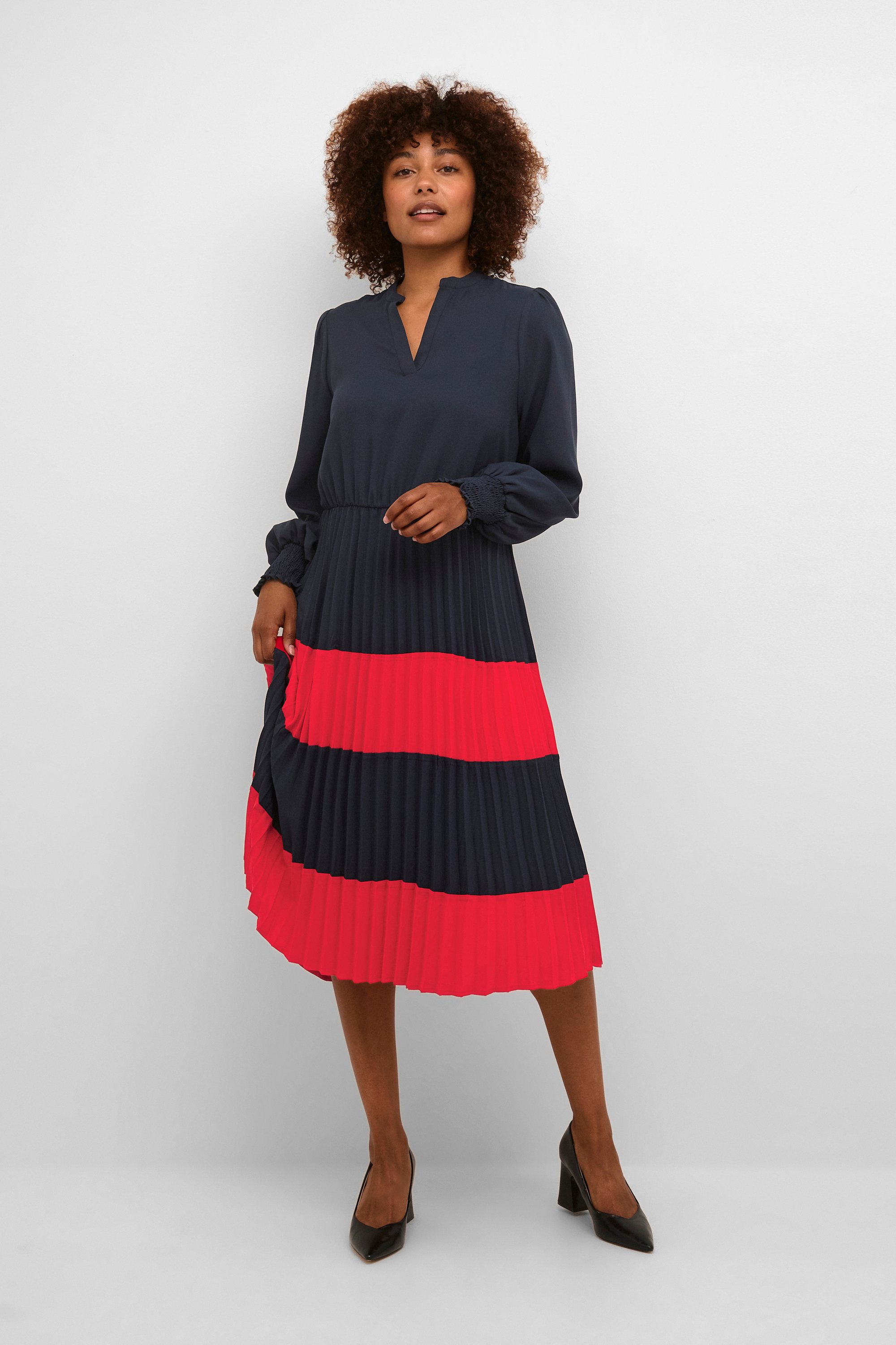 Kleid Feminine blue red