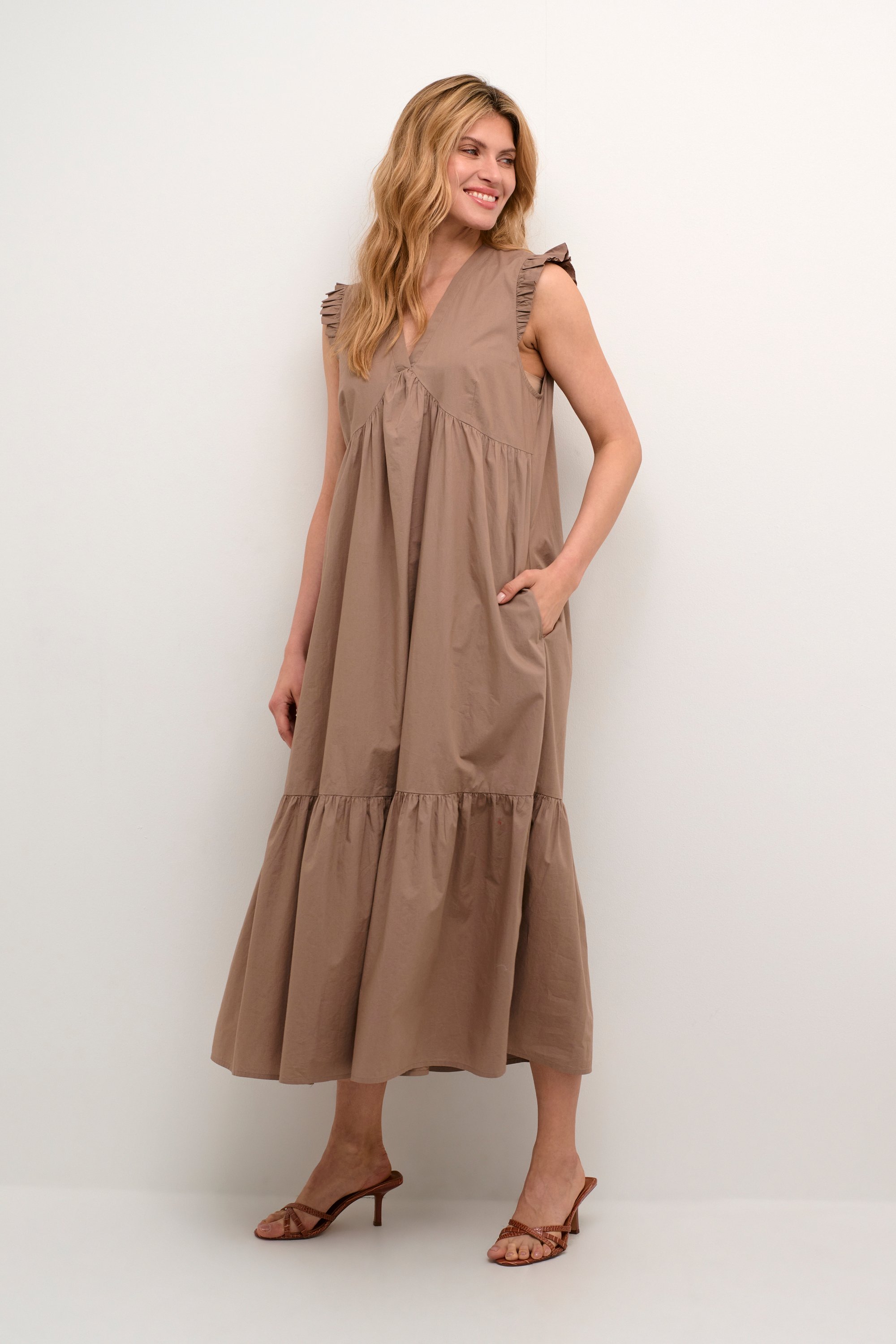 Kleid Relaxed fit Taupe Gray taupe
