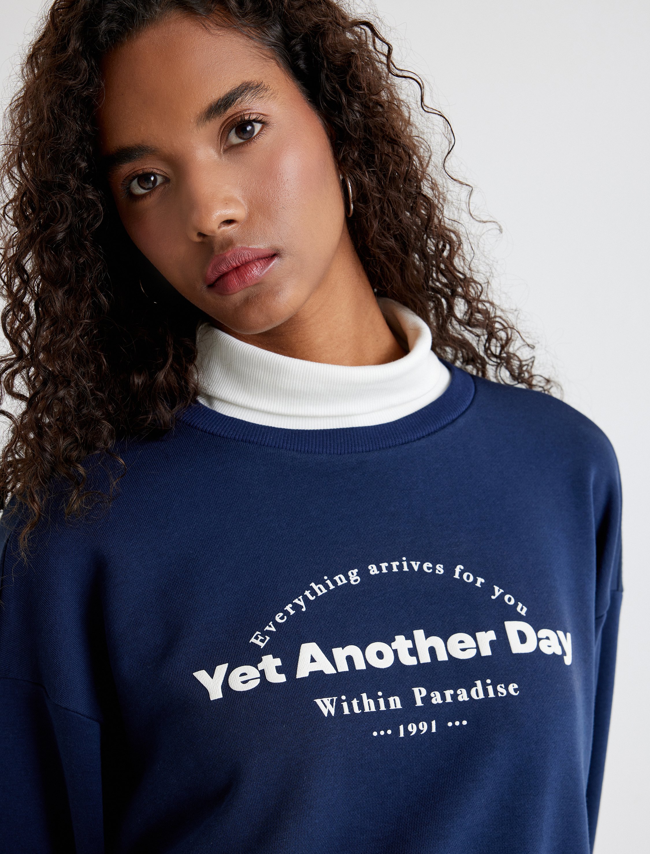 Thumbnail - Koton Sweatshirt Standkragen Einsatz Von Zwei Verschiedenen Stoffen Sweatshirt