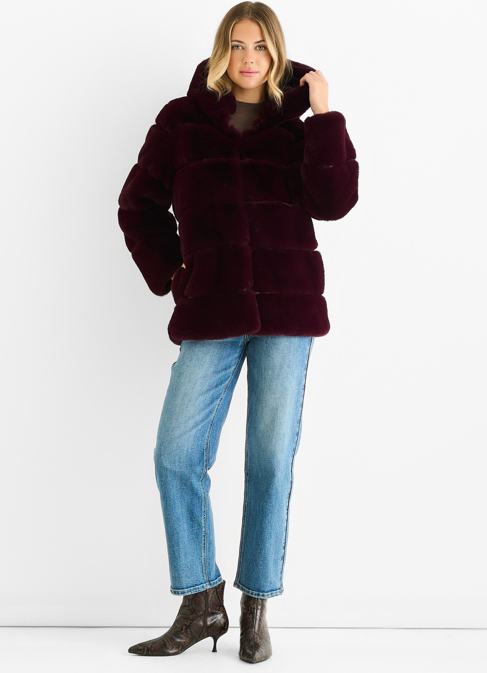 Mit unserem Lemon Ruffle Short Sleeve Viscose Maxi Dress ziehen Sie alle Blicke auf sich. Das Kleid ist aus weichem und ...