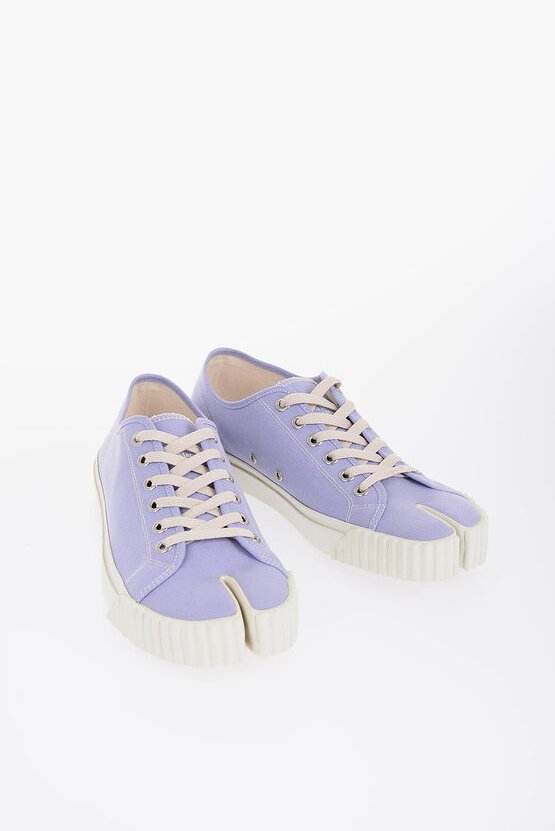 Low-Top Tabi Sneakers aus Canvas in Violett