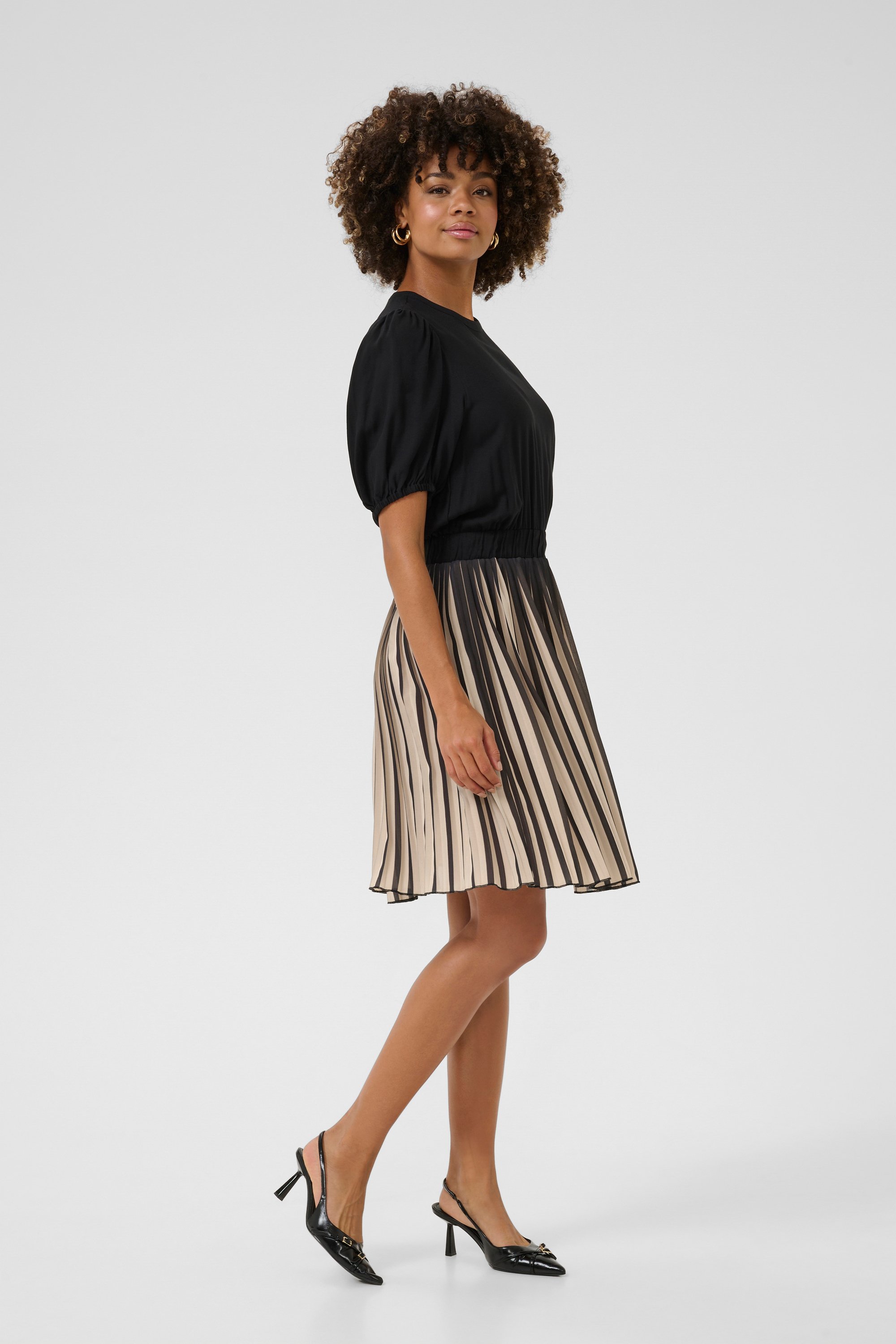 Thumbnail - Jersey-Kleid im entspannten Schnitt black