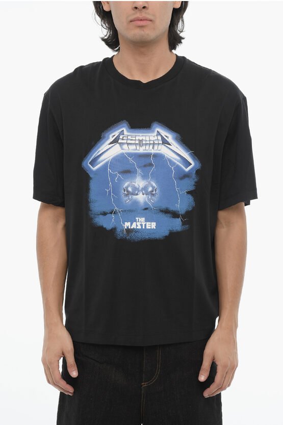 Slim Fit ROCK BAND ZODIAC GEMINI Rundhals-T-Shirt mit Drop in Schwarz