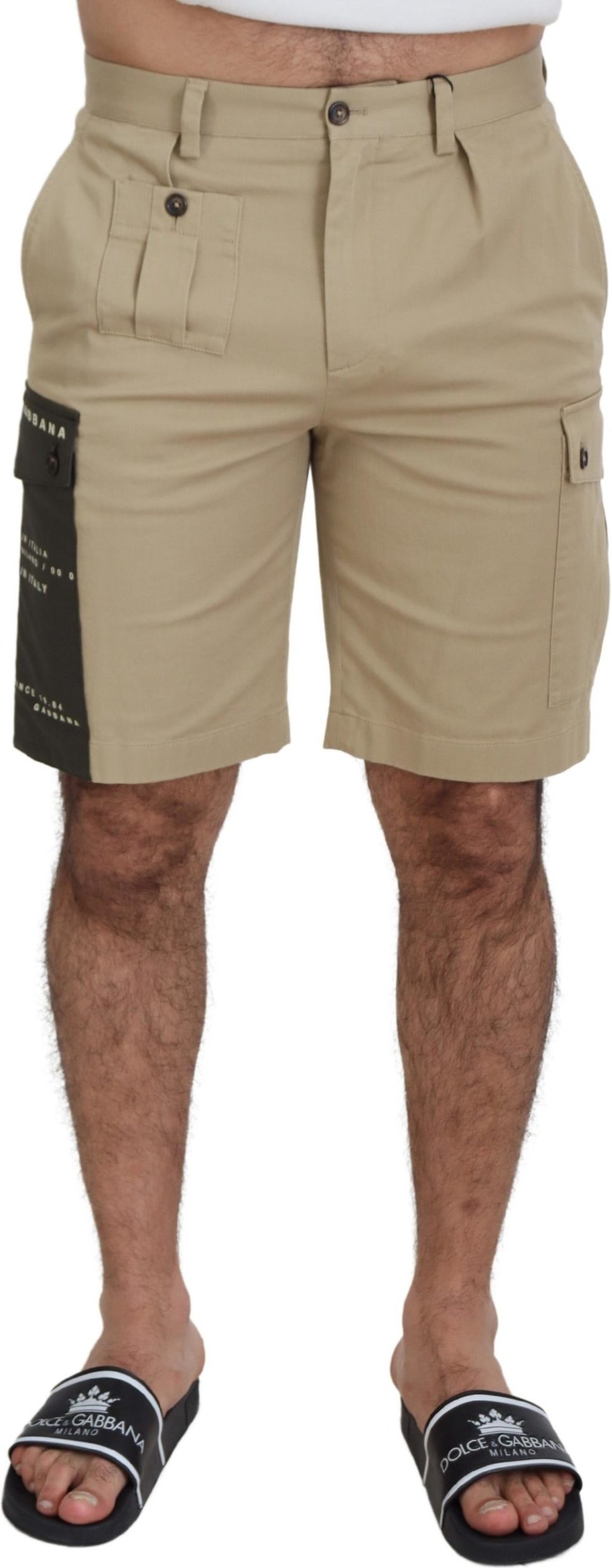 Beige Cargo-Shorts Modell