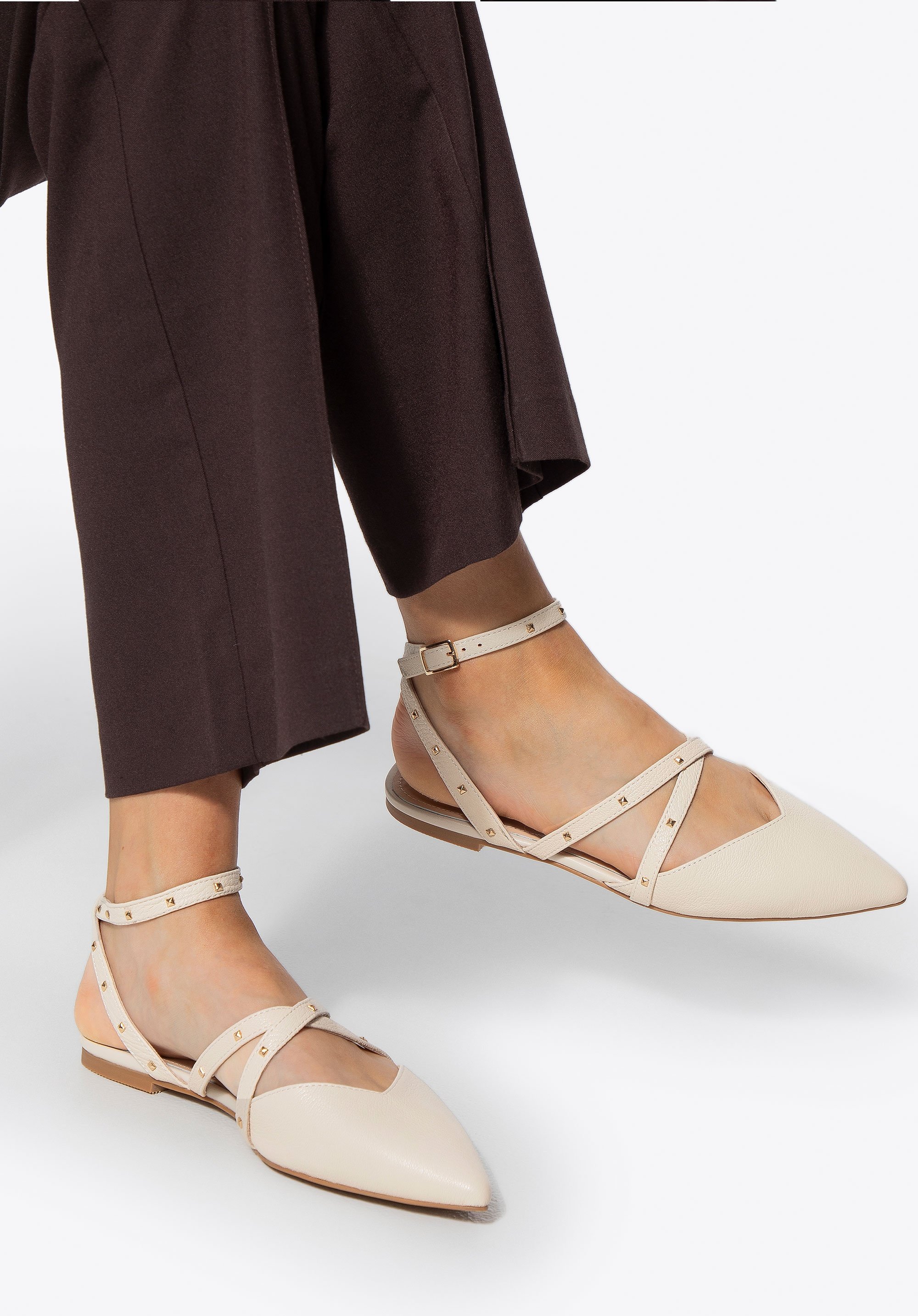 Wittchen Damen-Ballerinas aus Leder mit Metallic-Akzenten, Beige, Naturleder