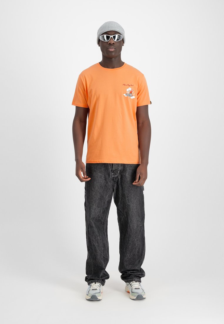 Flying Buzz Small Logo T-Shirt