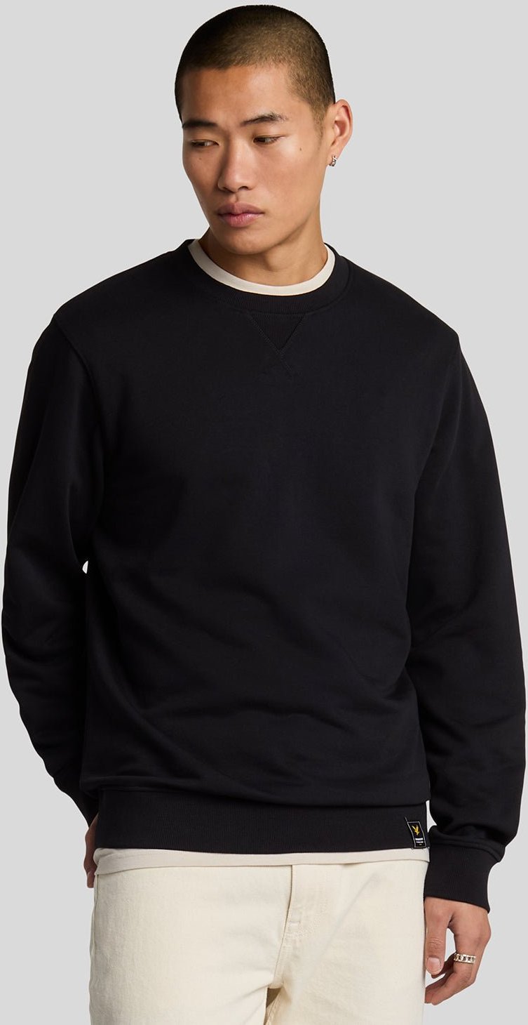 Lyle & Scott – Sweatshirt mit Rundhalsausschnitt und Klemmetikett – Schwarz