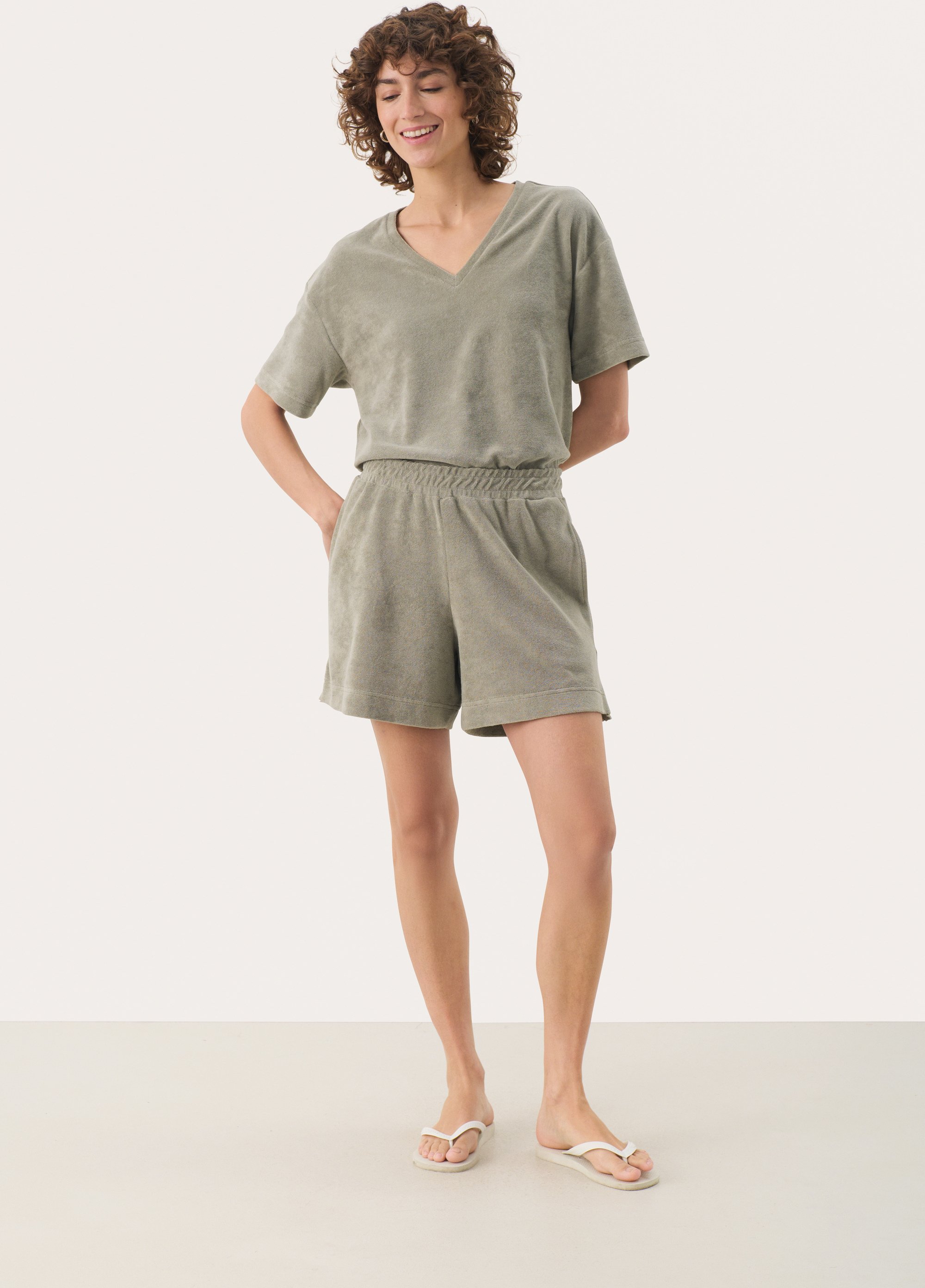 Shorts Lockere Passform Vetiver green