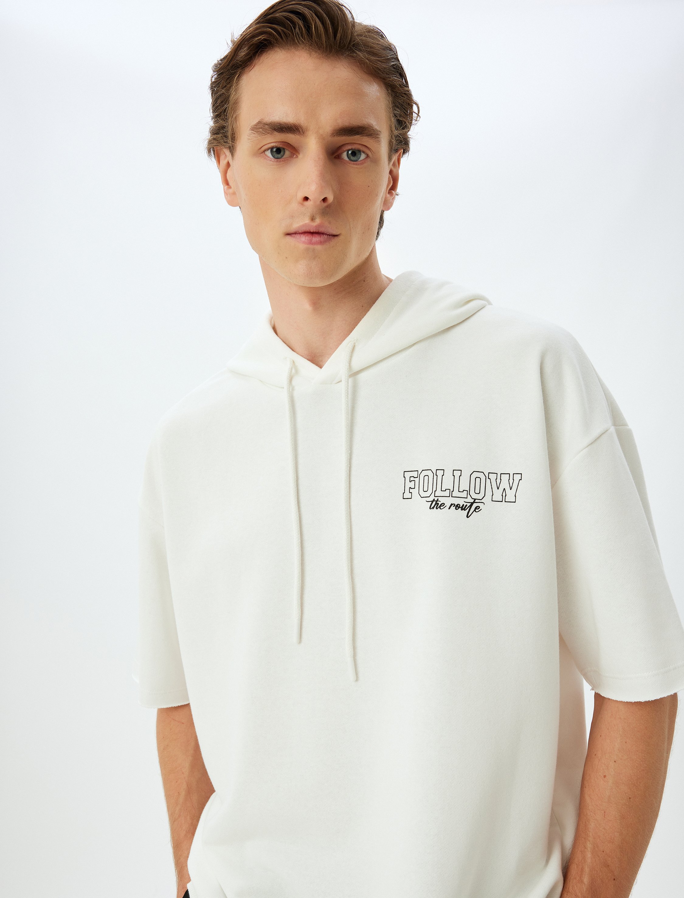 Thumbnail - Koton Sweatshirt Kapuzenkragen Mit Aufdruck Sweatshirt
