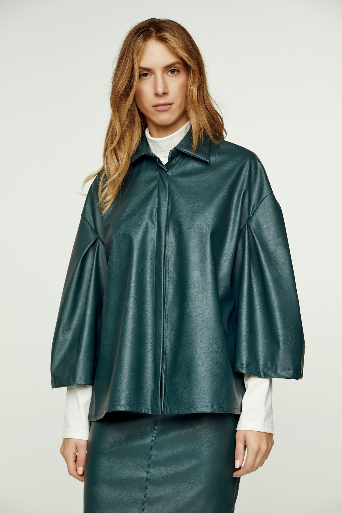 Dunkelgrüne Kunstlederjacke