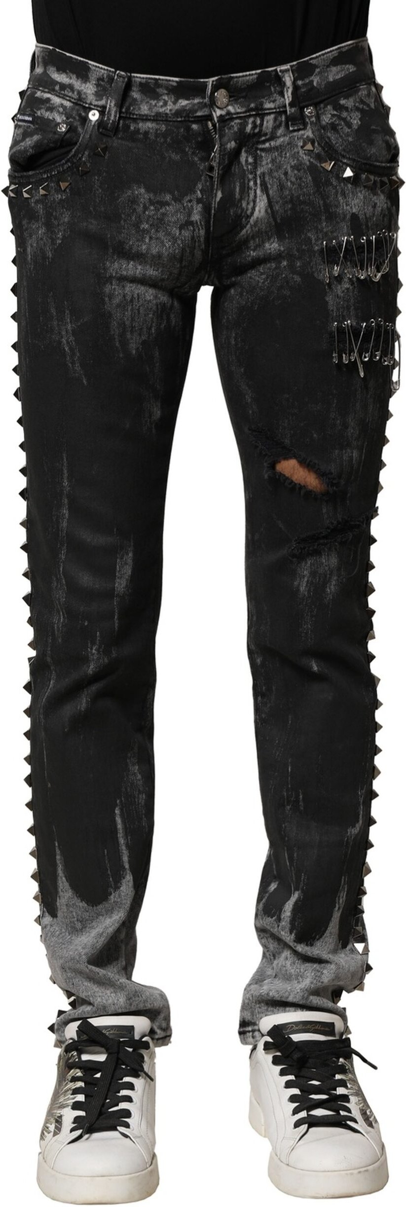 Nietenbesetzte Destroyed Jeans