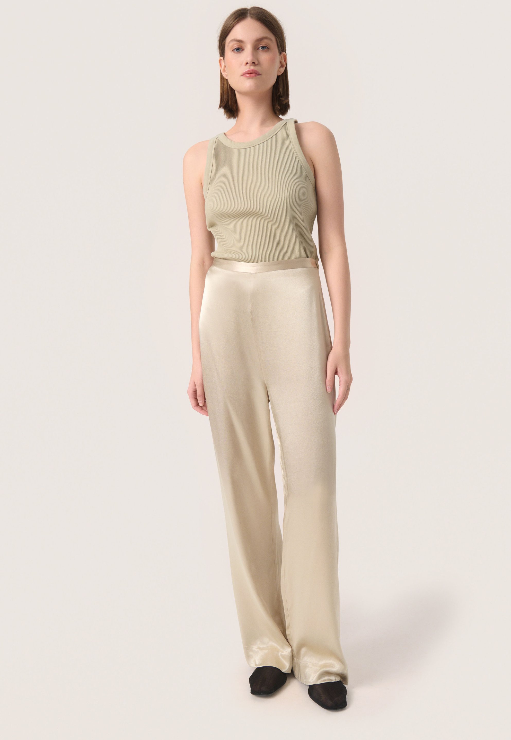 Casual Hose Gerade Passform Spray Green