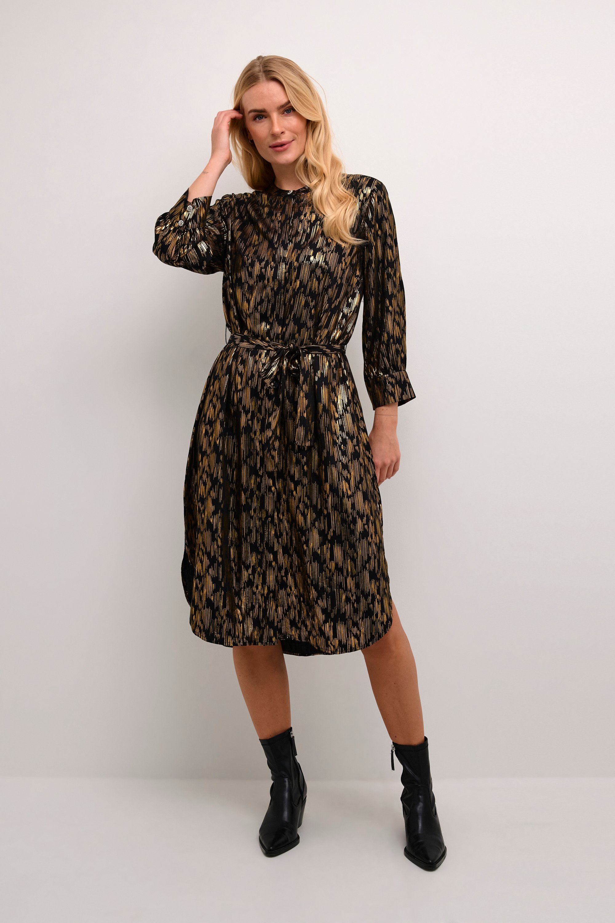 Kleid Relaxed fit black gold