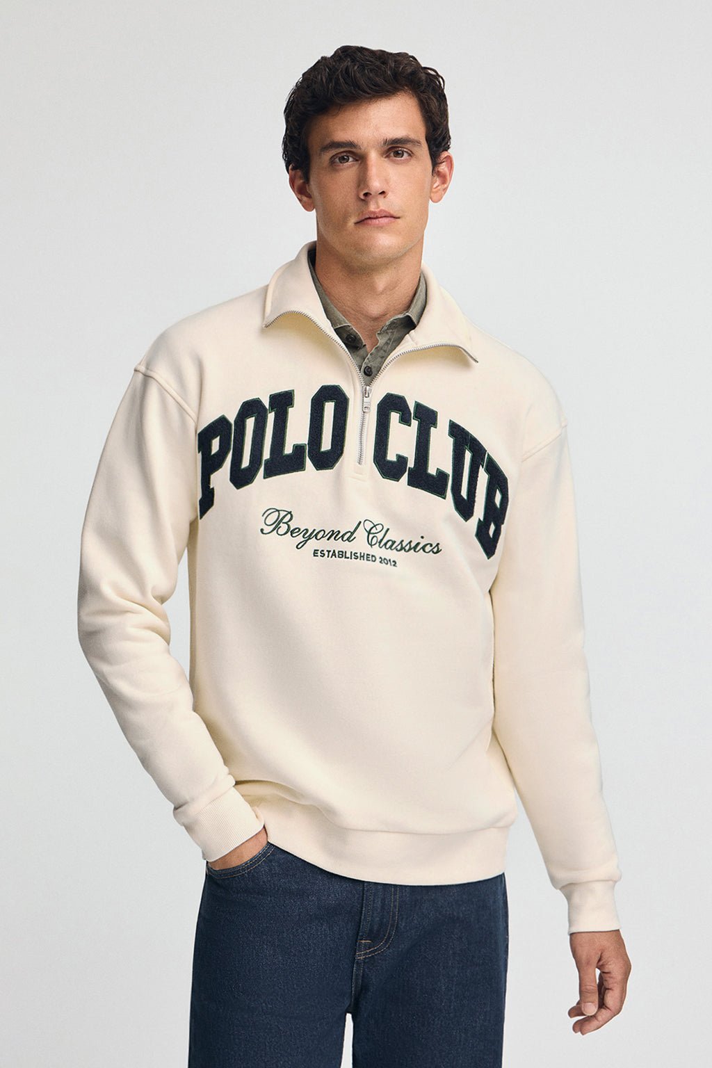 Sweatshirt ecru mit halbem Reißverschluss und Logo Established 2012 Polo Club