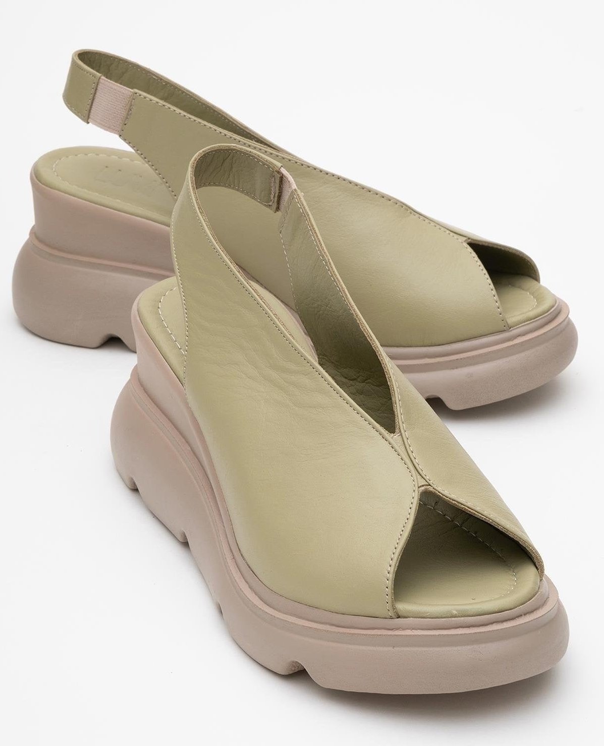 Sam Leder-Plateausandale