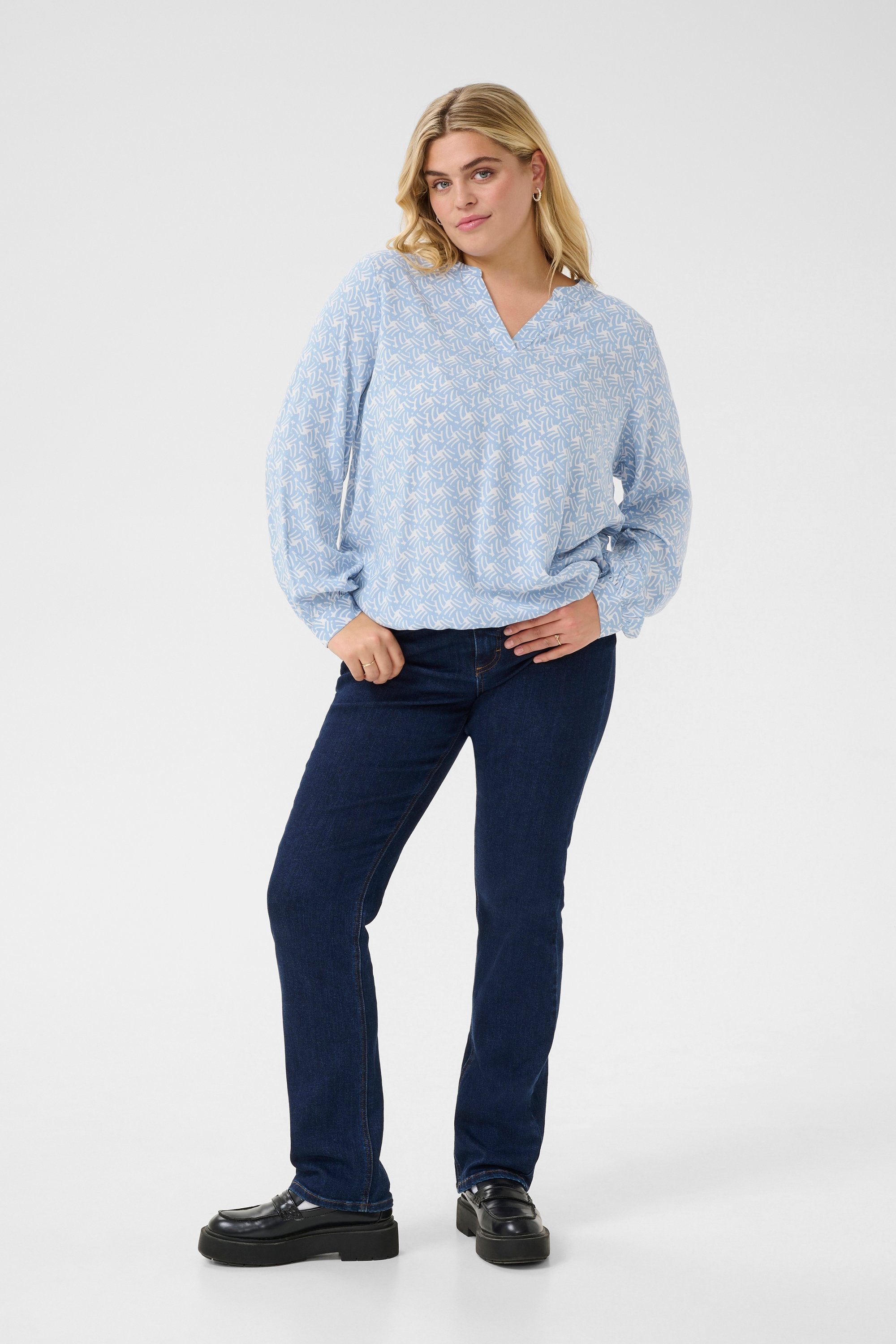 Thumbnail - Langarm-Bluse Regular fit Blue/Moonstruck Print blue white