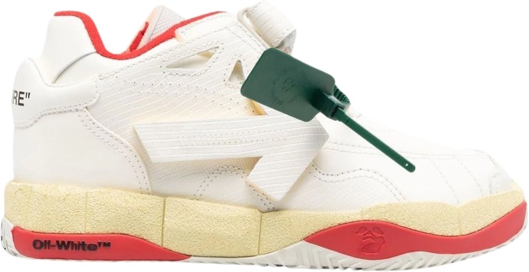 Weisse Low-Top-Sneaker von Puzzle Couture in Off-White