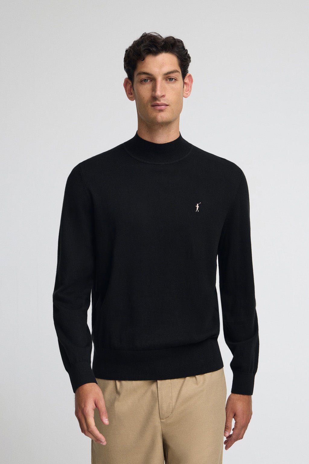 Pullover schwarz mit Perkins-Kragen aus Wollgemisch mit gesticktem Rigby Go-Logo