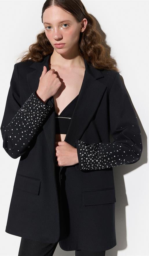 Schwarzer Nietenblazer