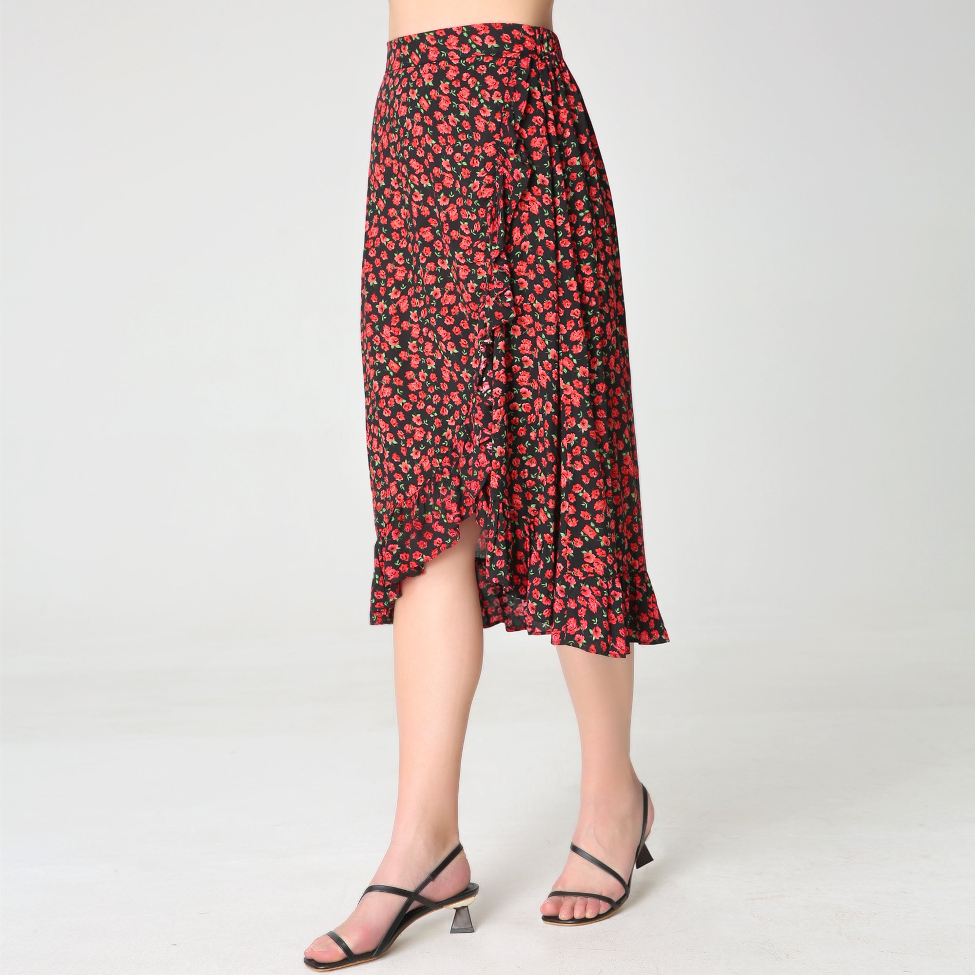 Kreuzrüschen und Rock mit Blumendruck