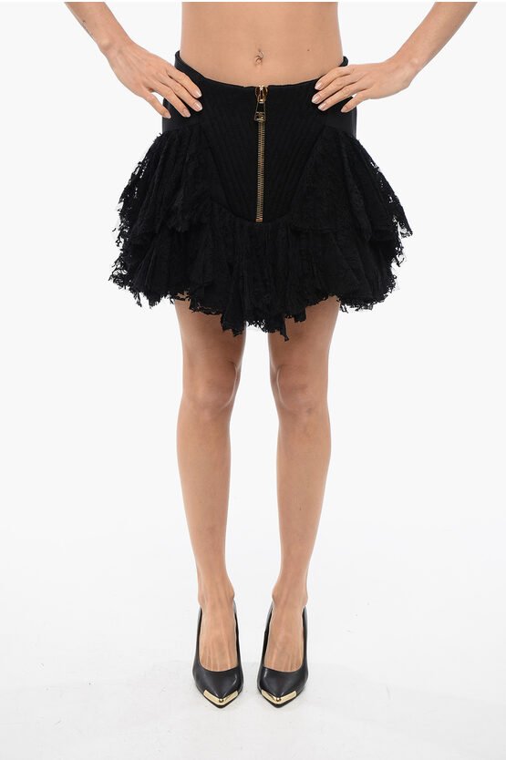 Minirock mit Spitzenrüschen und Reißverschluss hinten in Schwarz