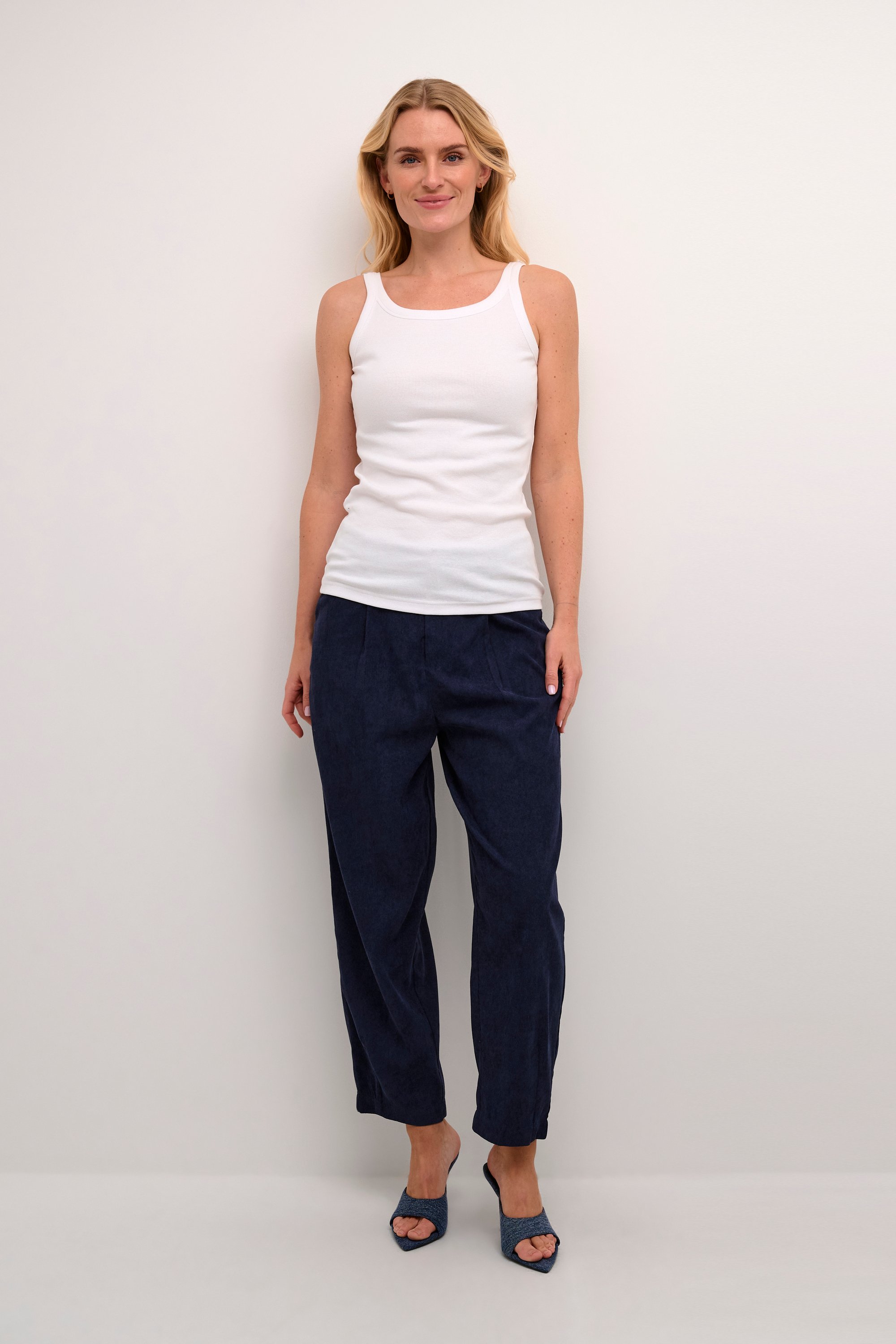 Jersey-Top mit tailliertem Schnitt in Optik Weiß white