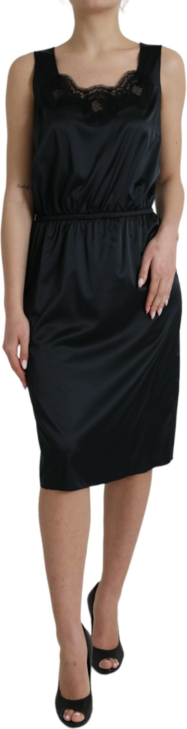 Satin-Nachthemd mit Spitzen-Ausschnitt